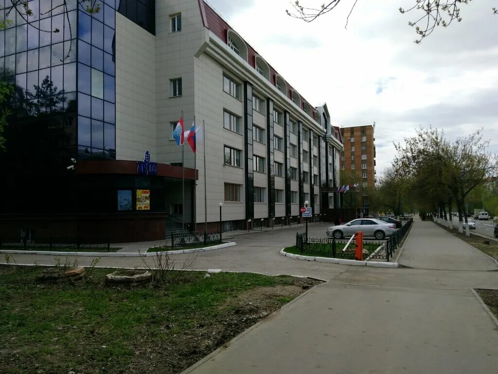 мориса тореза, д. офис в небольшом помещении таджикистан. нефтегазовая компания самара. самара улица мориса тореза фото 1990 год. мориса тореза 2.