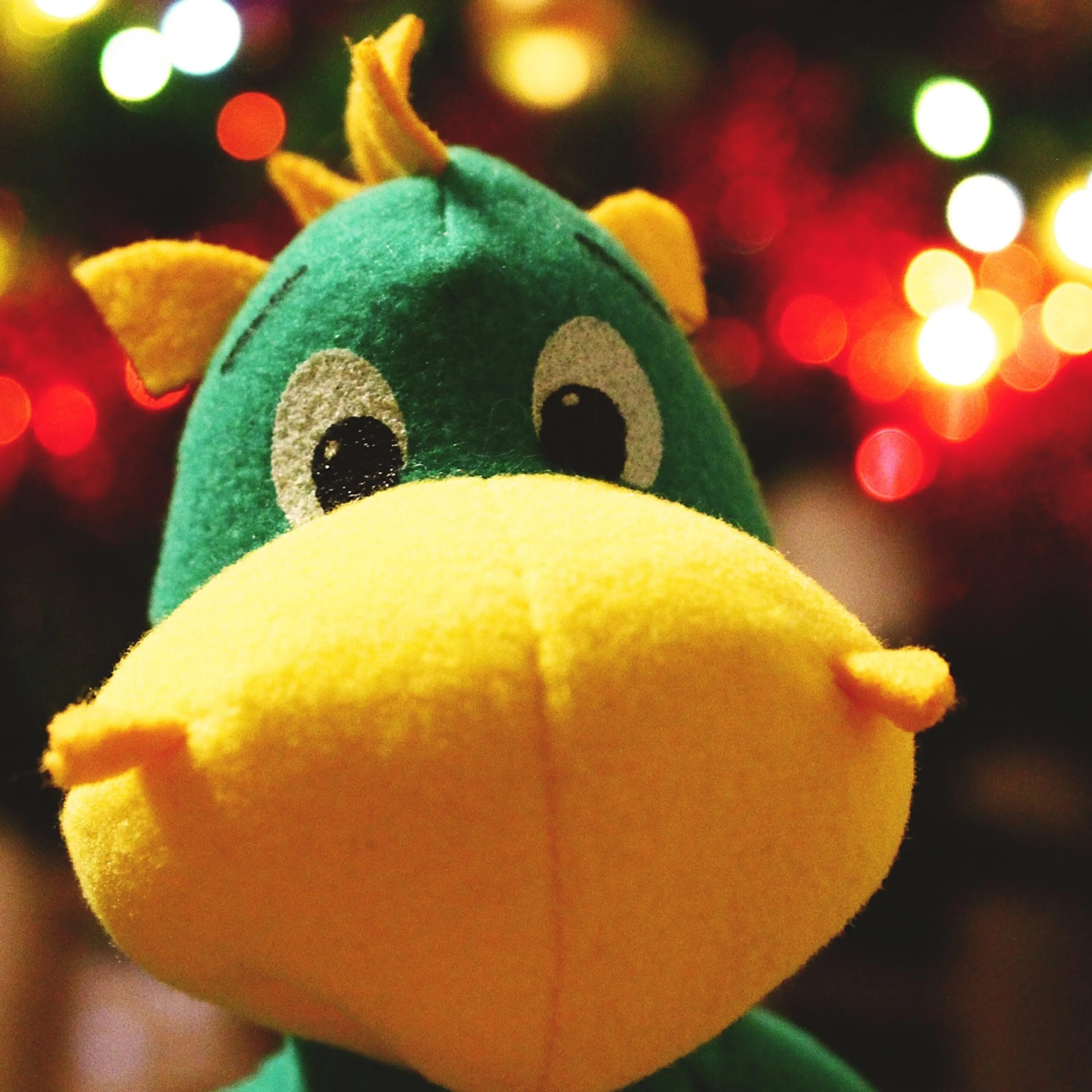 Дракоша новогодний. С новым годом дракона. Новогодний змей горыныч. Символ года дракон. Дракон игрушка на новый год.