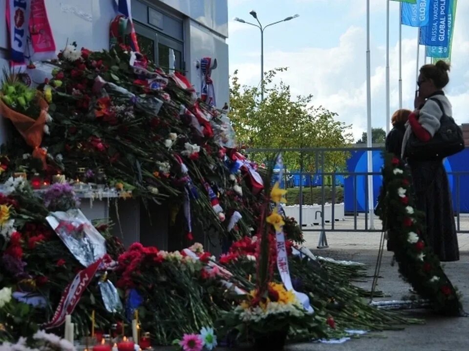 Семьям погибших военных