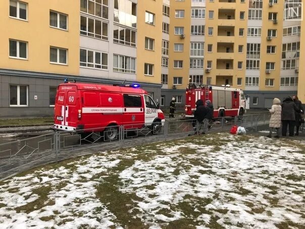 Спасательный дом. Пожар на самолетной Екатеринбург сегодня. Пожар Авиационная Екатеринбург.