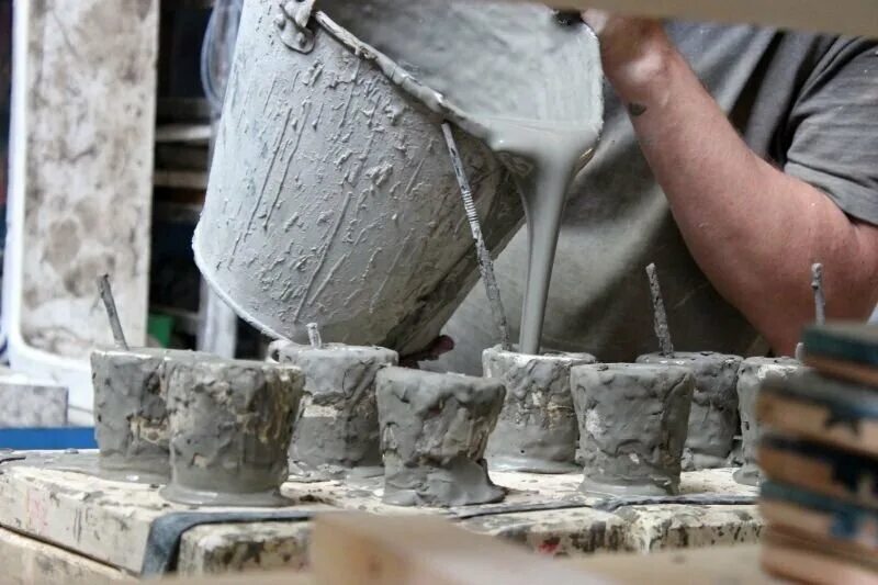 Куда деть глину. Керамика Шликерное литье. Шликерное литьё керамики технология. Шликерное литье в гипсовые формы. Шликер для глины.