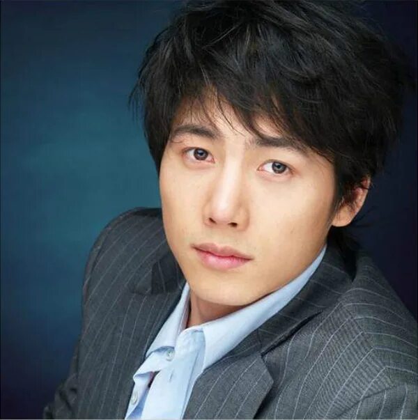 Ли сан 7. Ли санеп. ли санеб актер. lee sang woo 1989. ли сан бон корейский дизайнер.