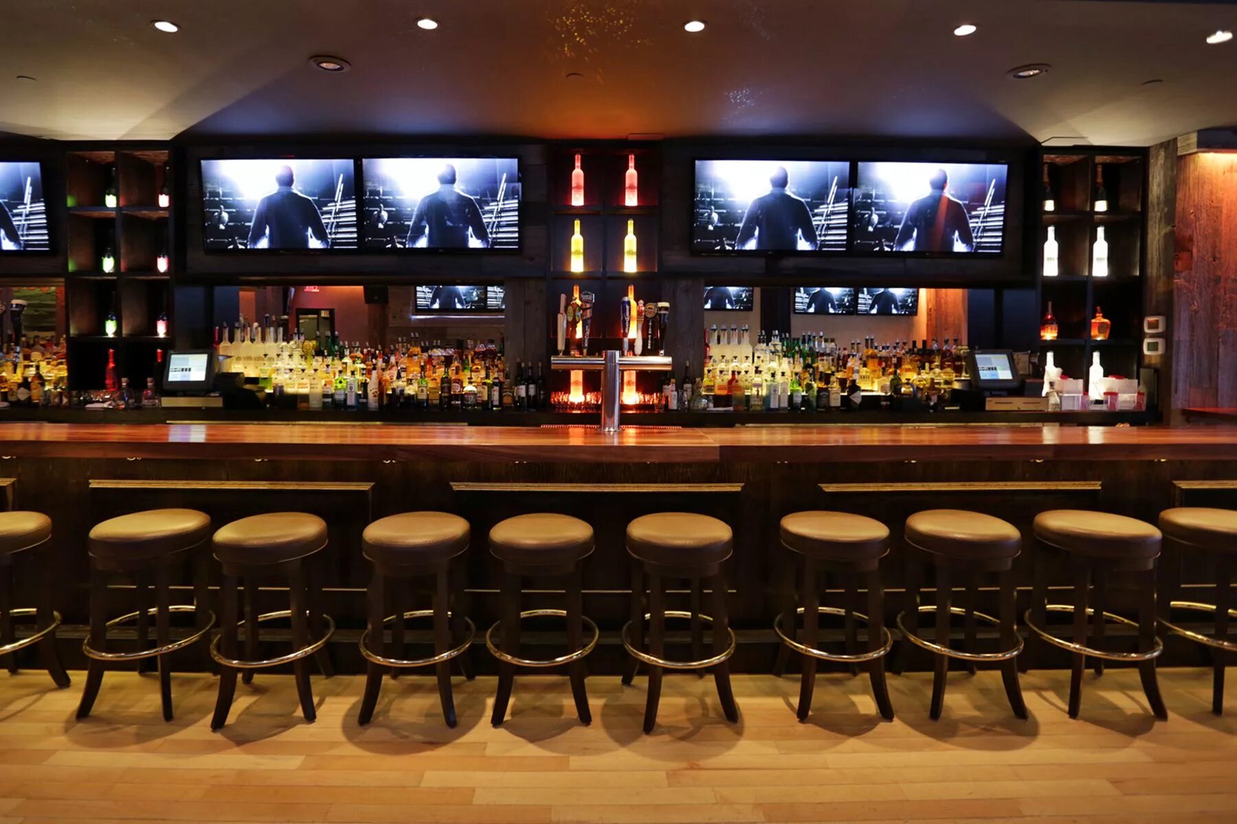 Game 5 bar