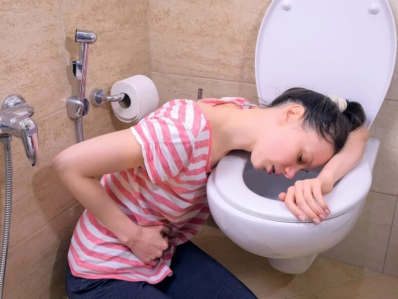 Вырвало видео. Девушка которую стошнит. Вырвало видео. Эстетика вызывания рвоты. Вырвало видео.