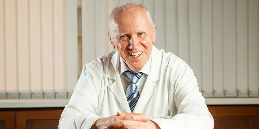 Адамов фото. Евгений Олегович Адамов. Евгений Адамов министр атомной энергетики. Адамов Росатом. Евгений Адамов прорыв.