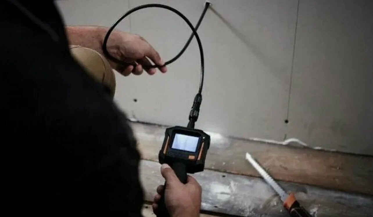 видеокамера на трубе. эндоскоп zet technica для труб. тарис телеинспекция. видеоинспекция rothenberger roscope i2000. видеодиагностика телеинспекция трубопроводов.