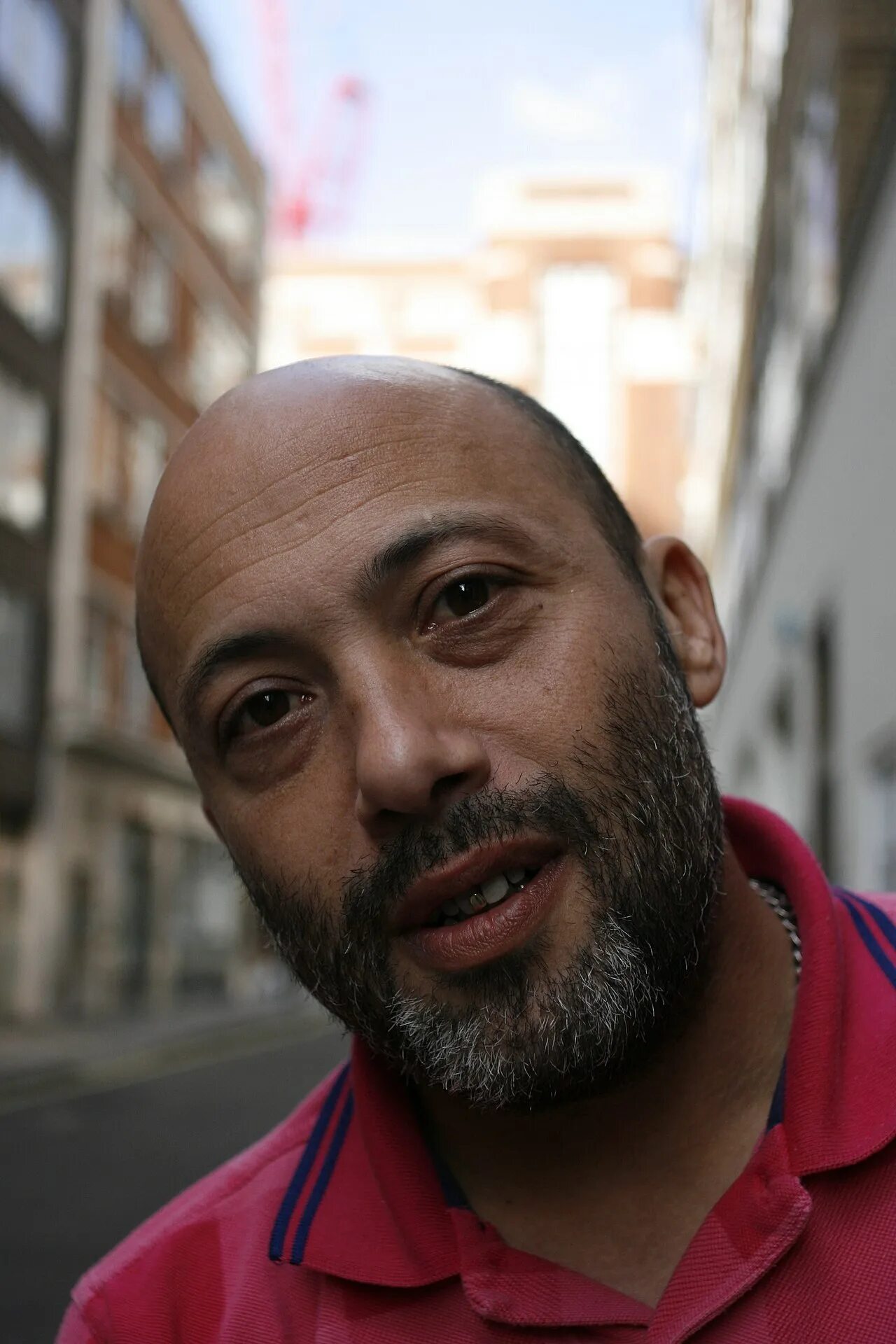 Mark jones how to become. Марком джонсом. Howie b. Mark jones. Mark jones (filmmaker).