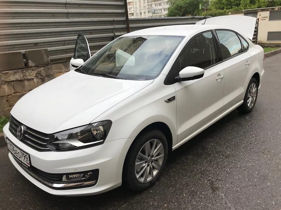 Vw polo отзывы. VW Polo sedan 2018. Фольксваген Polo 2018. Фольксваген поло 2018г. Volkswagen Polo sedan 2018.