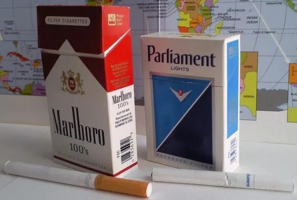 Парламент какие есть. Сигареты marlboro и парламент. parliament classic сигареты. сигареты 90 х парламент. сигареты оригинал парламент мальборо.