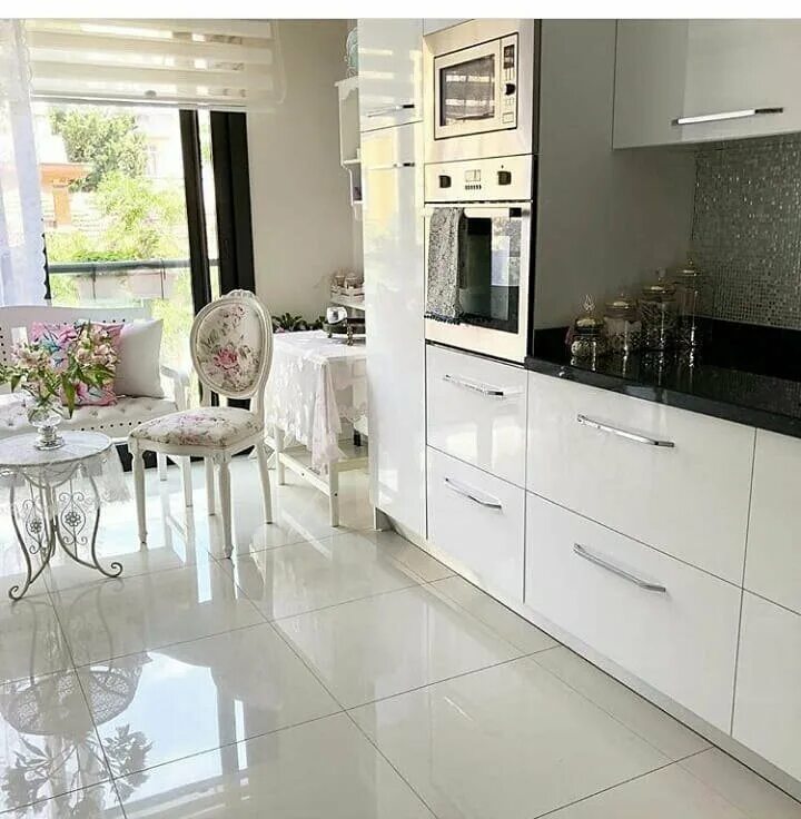20 cozinhas brancas para você se inspirar Kitchen styling, Retro kitchen, Retro 