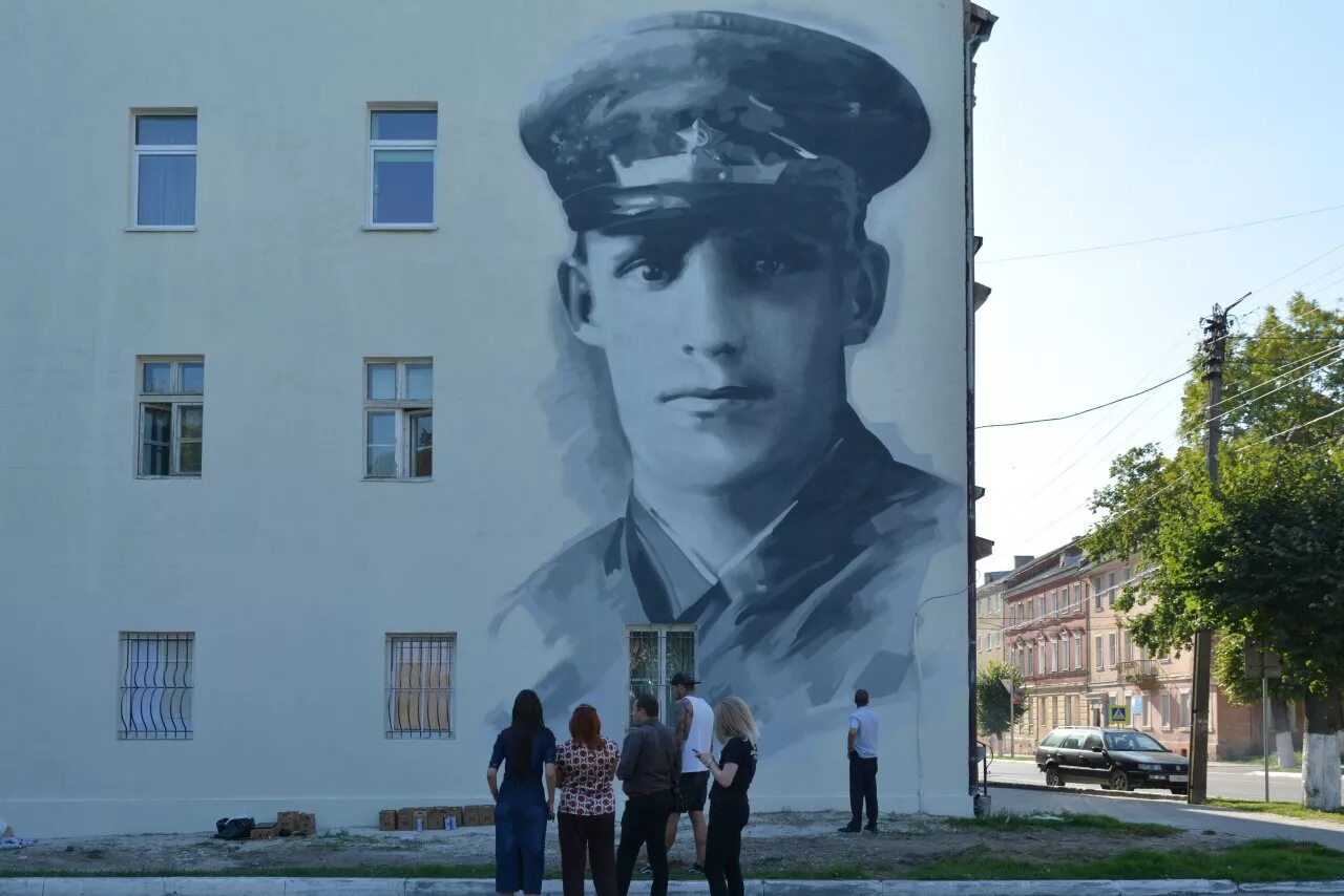 Экран гусев. Гусев портрет..