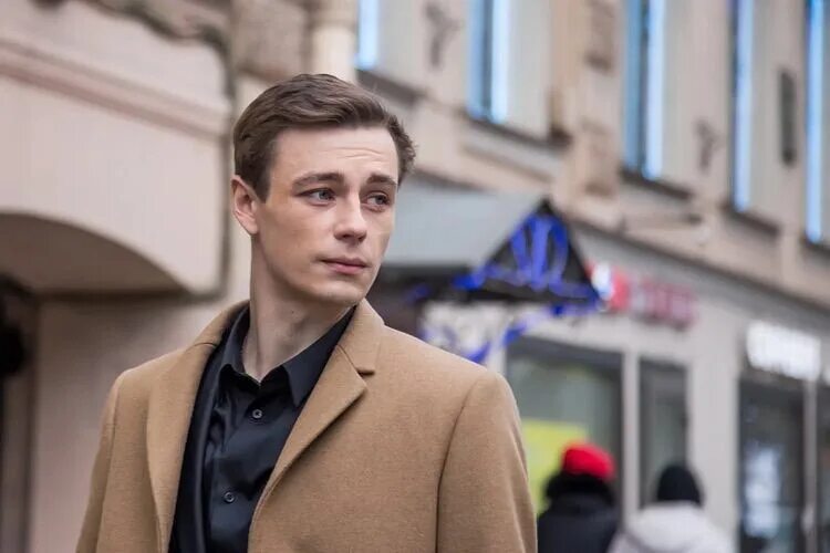 Исполнитель роли Дениса Шаталина получал баснословные деньги за "Мою прекрасную 