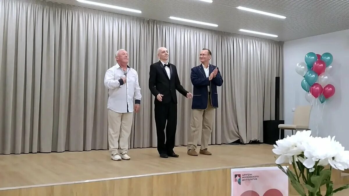 впк возрождение. клуб возрождение. клуб возрождение. конный клуб возрождение логотип. клуб возрождение.