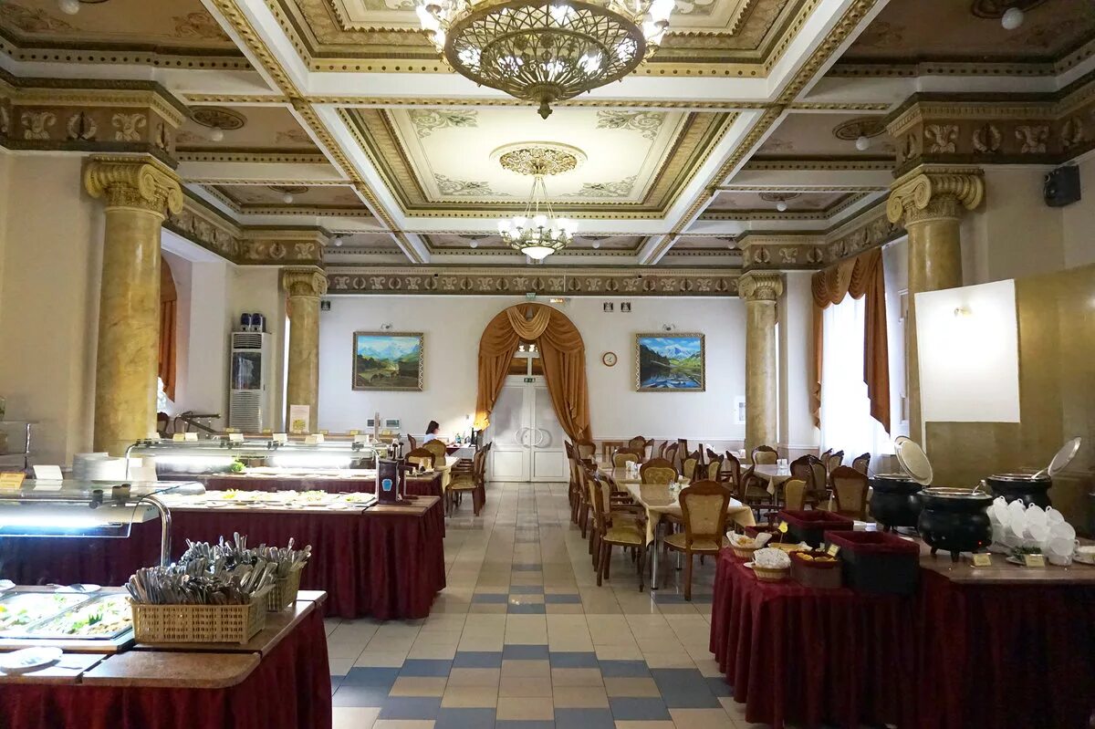 Санаторий шахтер ессентуки. Amaks санаторий «шахтёр». Санаторий амакс шахтер ессентуки. Санаторий "амакс шахтёр". Амакс шахтер.