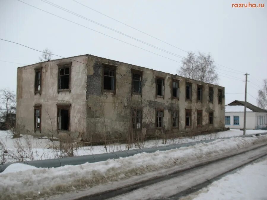 Погода в тросне на неделю орловская. Тросна Орловская область. Село Тросна. Тросна старый детский сад Орловская область. Ровнецкая школа Орловская область.