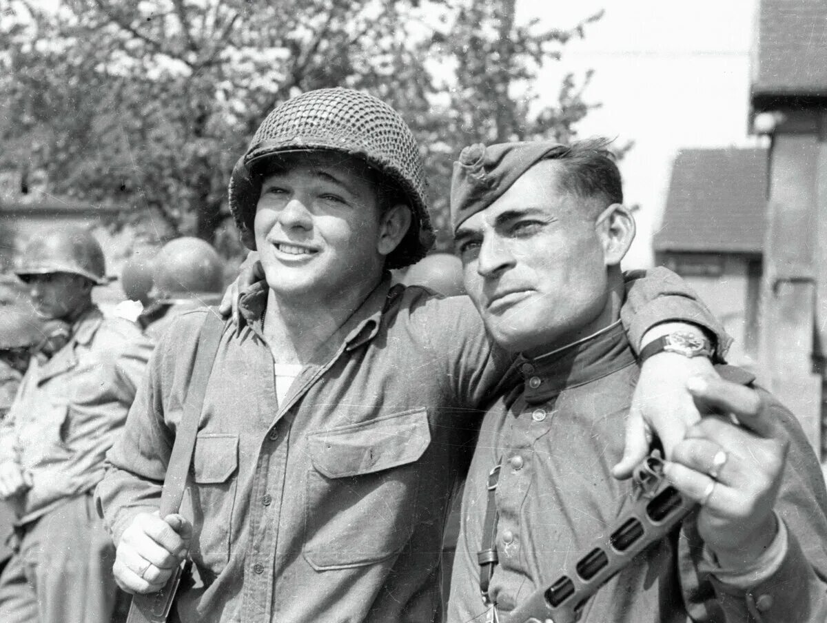 Эльба 1945. На эльбе советских и американских. 25 апреля 1945 встреча на эльбе. Эльба 1945. Встреча советских и американских войск 1945.