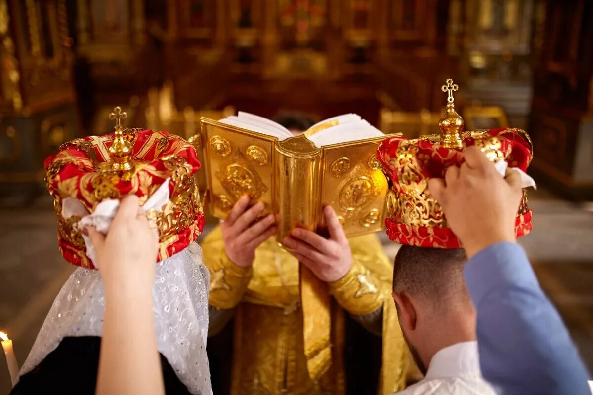 Таинство брака в православной церкви. Звенчан. Венчание в церкви. Таинство венчания. Церковные обряды и ритуалы