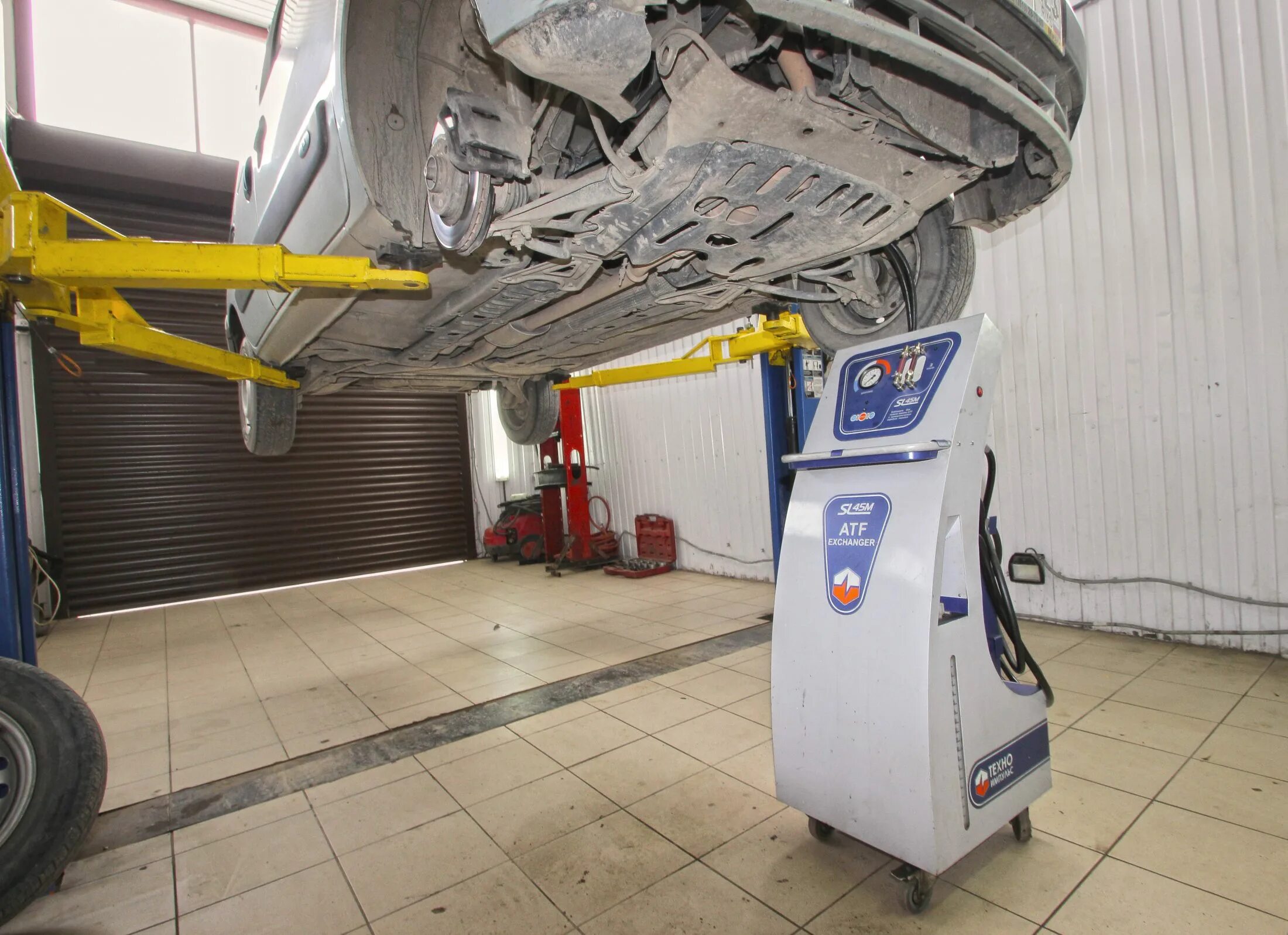 Автосервис москва. Техцентр в ногинске. Вибростенд для диагностики подвески. Вилгуд автосервис в москве. Автосервис смарт.