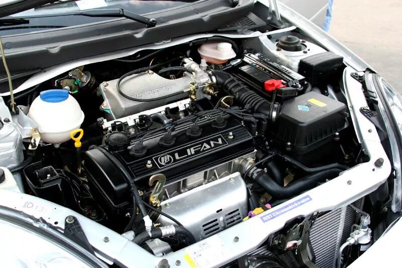 Двигатель лифан 1.3. Lifan Breez 520 двигатель. Мотор Лифан Бриз 2008. Двигатель Lifan Breez 1.3. Двигатель Лифан Бриз 1.3.