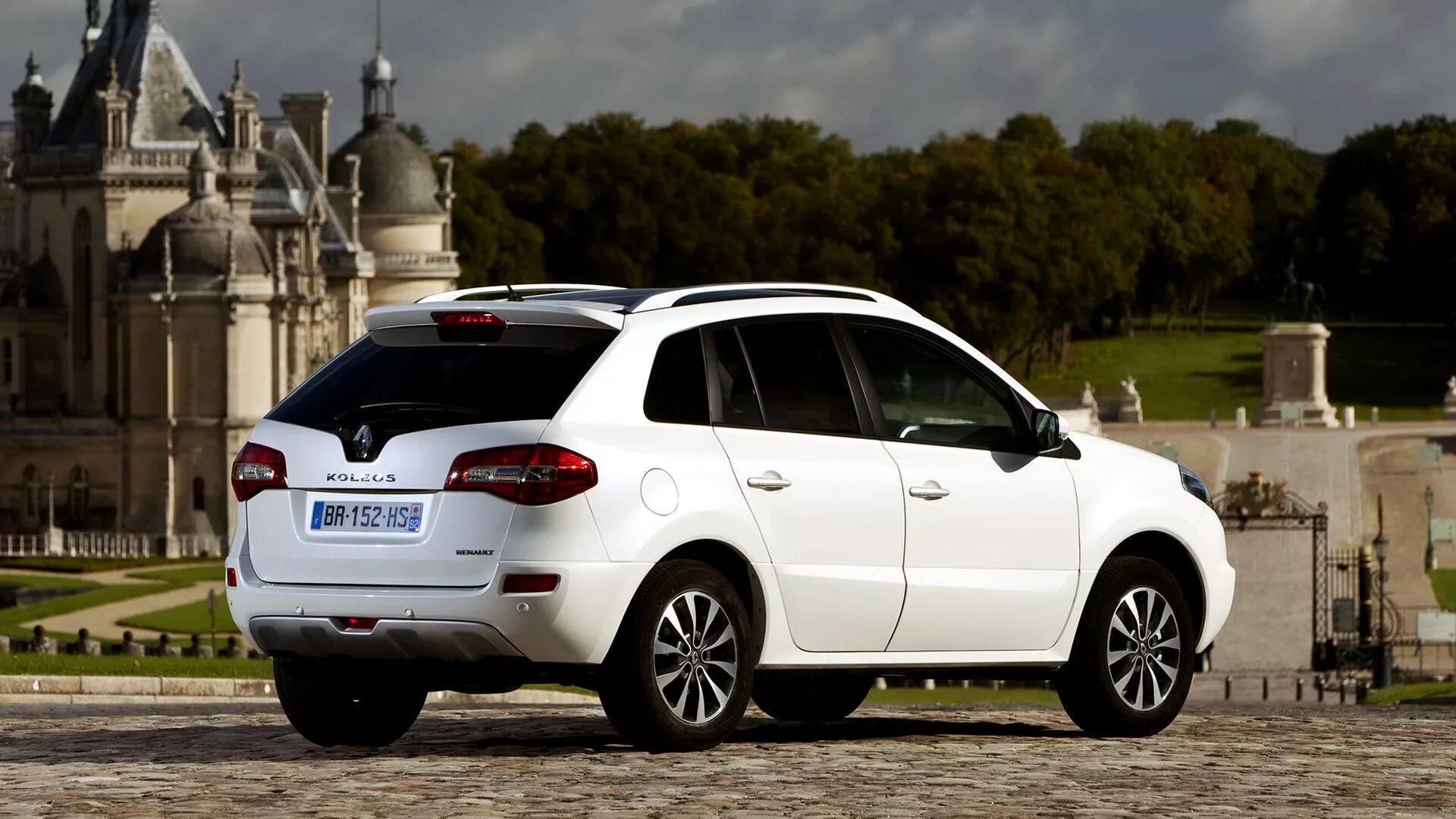 Рено колеос поколения. Рено Колеос 1 поколение. Renault KOLEOS 2011. Рено Колеос 2011 года. Renault KOLEOS 2008.