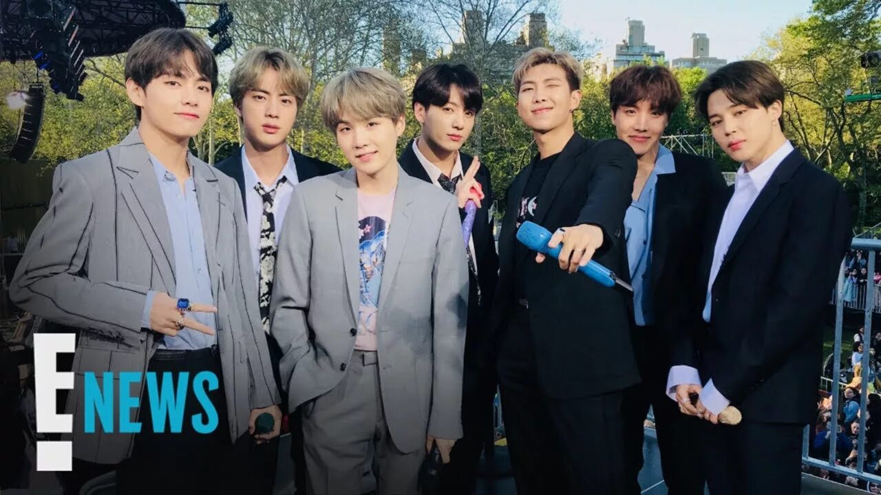 Октябрь bts. Бтс 2025. бтс 2009 год. бтс фото 2025. bts biografiyasi.
