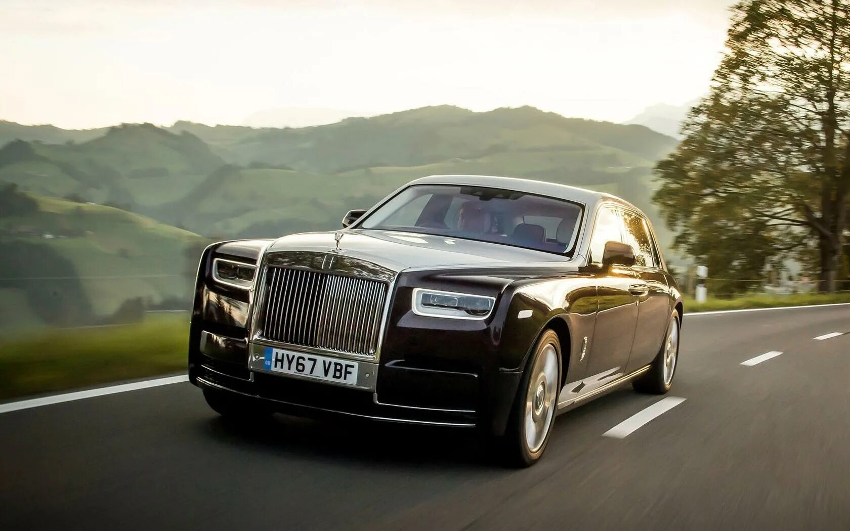 Роллс ройс драйв. Роллс Ройс. Rolls-Royce Motor cars. Роллс Ройс Фантом. Rolls-Royce Phantom rr20.