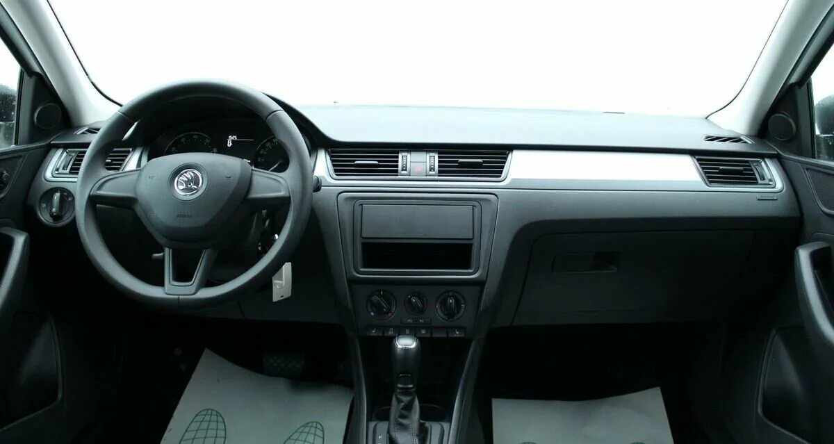 шкода рапид 2012. шкода рапид салон. сколько ходят шкоды рапид. панель шкода рапид 2015г. шкода рапид 2016 салон.