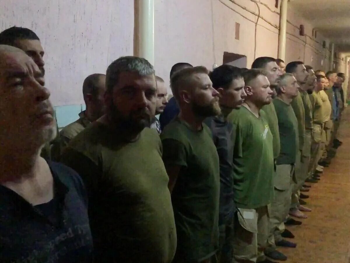 Пленные украинские солдаты 2022. Украина русские военнопленные в ВСУ. Поенные российские военные. Военнопленные последние новости