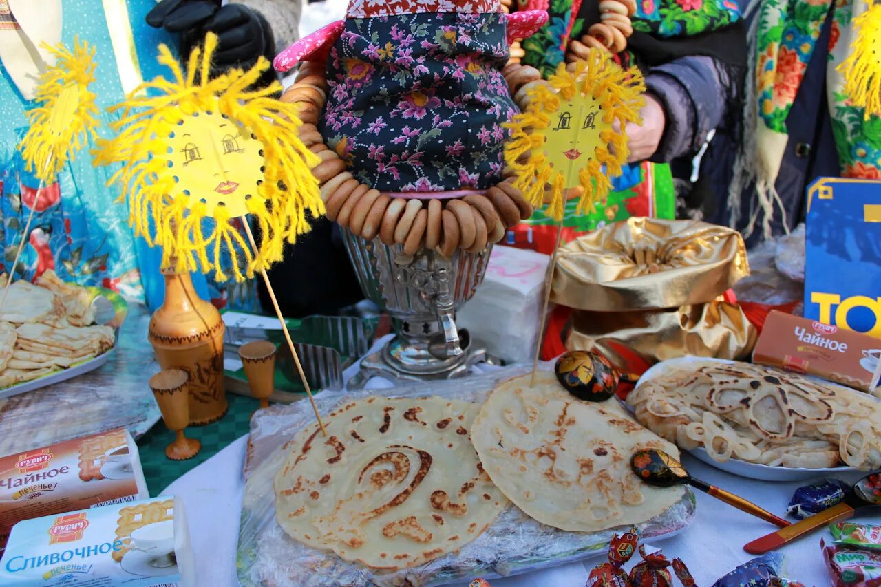 Блины на ярмарку в школу. Выставка блинов на масленицу. Выставка блиновых. Конкурсы на ярмарке. Блинная ярмарка.