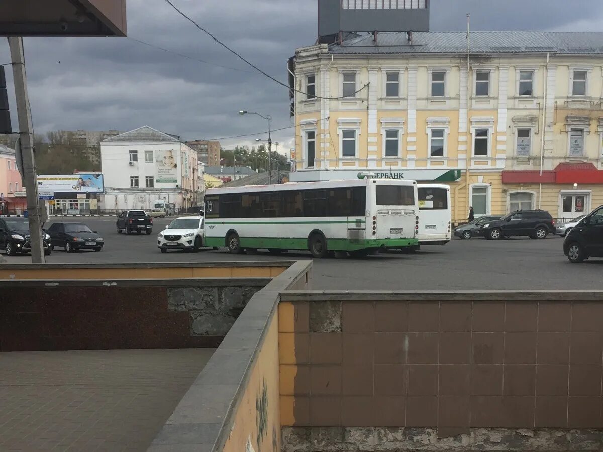 Колхозная площадь смоленск маршрутки. Авария на колхозной площади смоленск. колхозная площадь смоленск. колхозная площадь 4 смоленск. автобус смоленск.