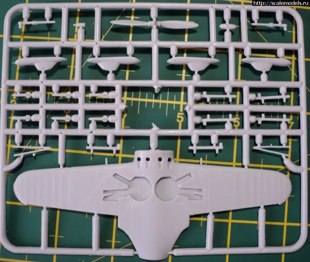 Сборка без клея. Зд модель самолета. АРК моделс самолеты гражданские. Пластиковая модель самолета Мистель 7. Сборная модель самолета b-26.