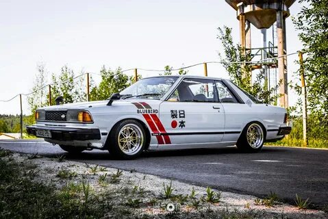 Nissan u