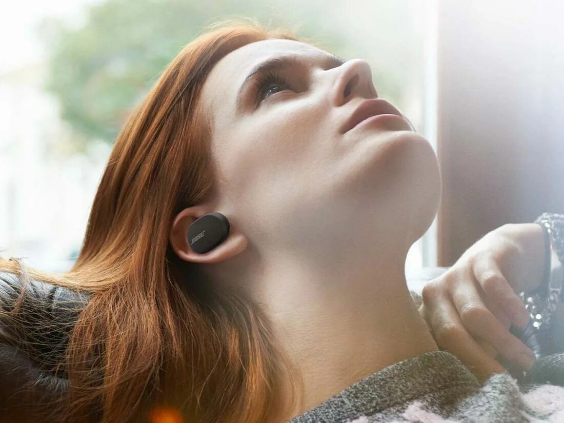 Bose Sport Earbuds. Внутренняя девочка. Слышать внутренний голос. Внутренний голос девушка.