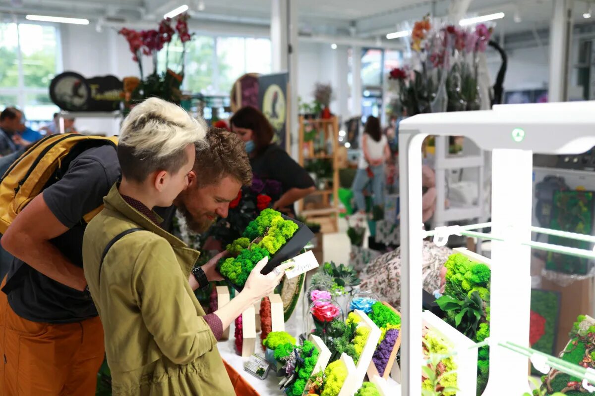 Флакон маркет. Метро дмитровская завод флакон. Запорожец магазин одежды. Арт завод флакон. Завод флакон на дмитровской.