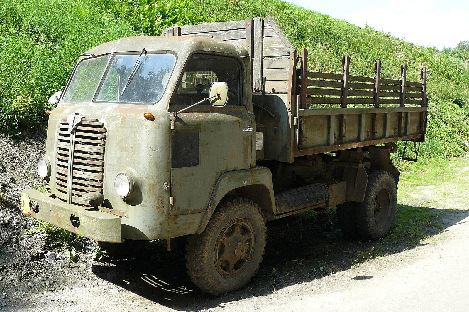 C c грузовик. Грузовик FN-63-C. Грузовики FN 63c-4rm 4x4). Грузовики Miesse c19. FN 1949.