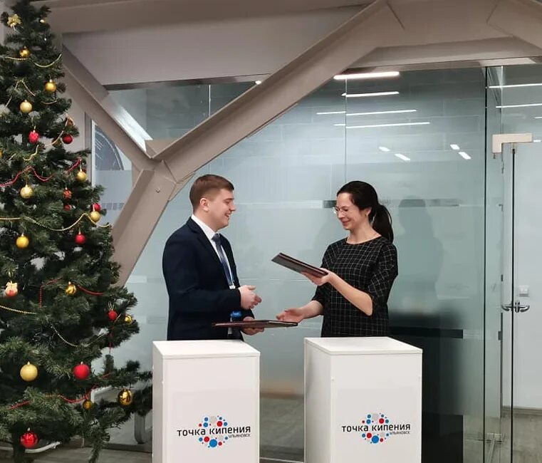 Зонтов ульяновск. Зонтов николай васильевич ульяновск. зонтов ульяновск министр. зонтов николай васильевич ульяновск министр. николай зонтов ульяновск.