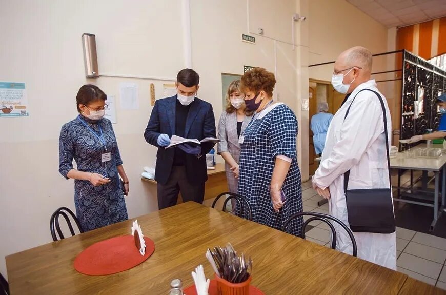 Коррекционная школа интернат элиста. Чеховская школа интернат. Мбоу сош 1 чехов. Город чехов школа 3. Школа в губернском чехов.