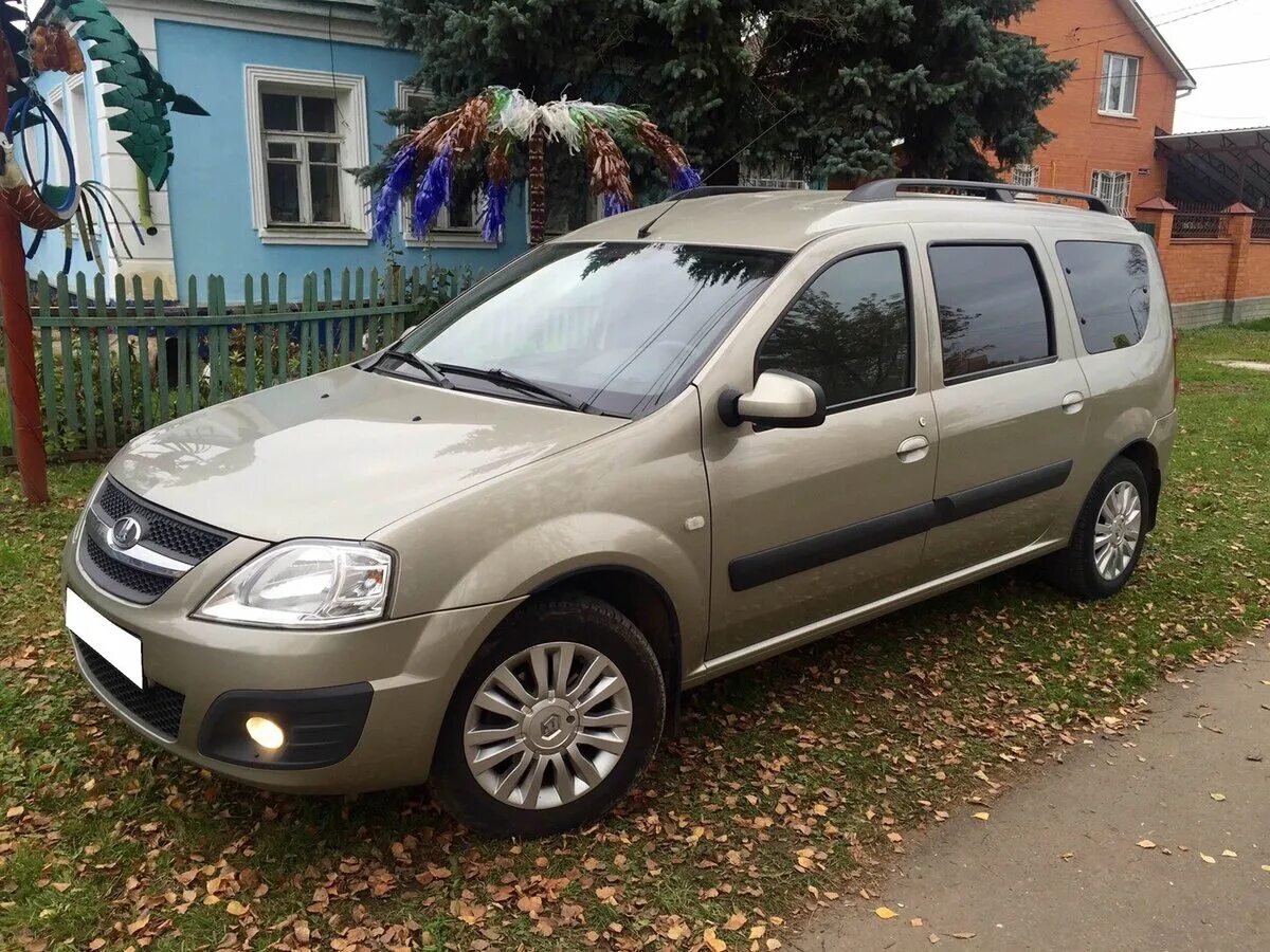 Лада ларгус кросс 2018 года. Lada largus 5. Лада ларгус базальт. Лада ларгус серый. Ларгус серо бежевый.
