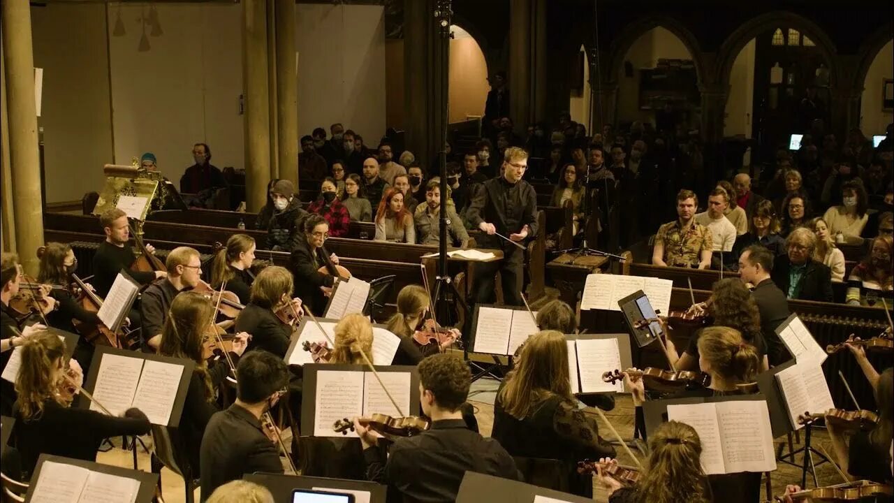 City orchestra. Р Малькольм Сарджент, главный дирижер лондонской филармонии.