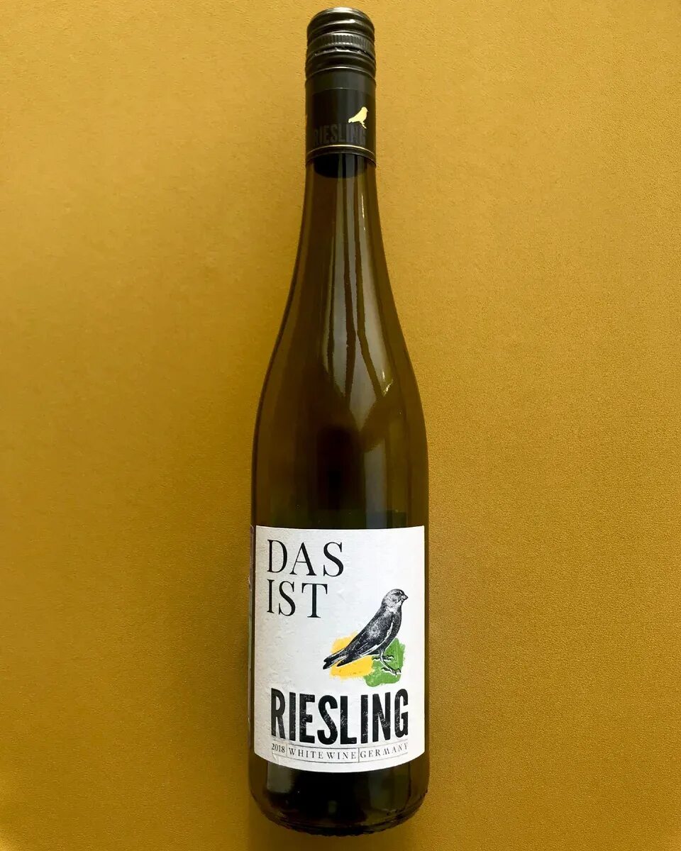 Вино дас Ист Рислинг. Das ist Riesling вино белое. Das ist Riesling белое. Вино дас Ист Рислинг белое.