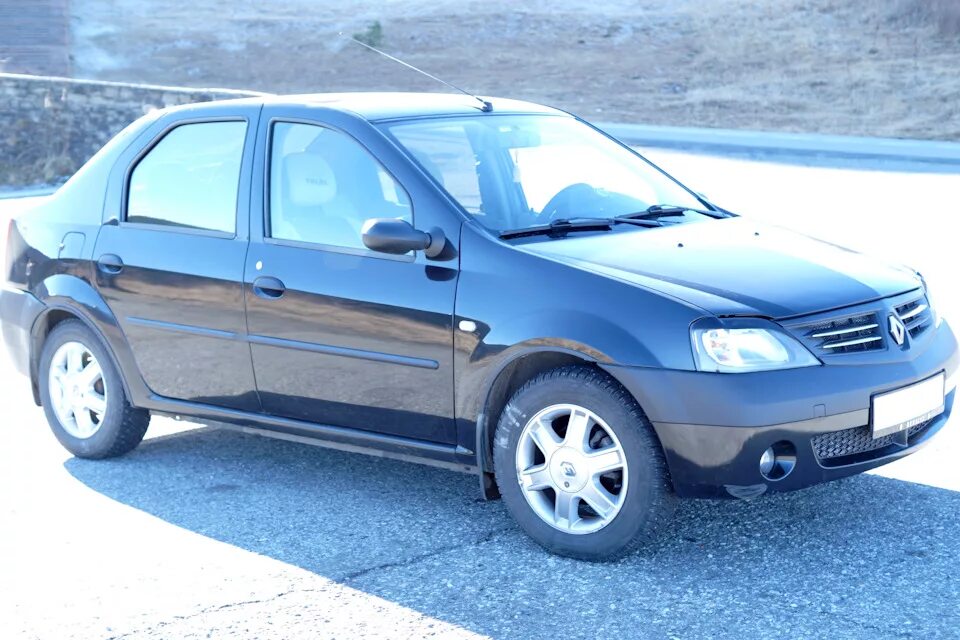 Какой диск стоит рено логан. Renault logan 2009. renault logan 1g. рено логан 1. renault logan 14.