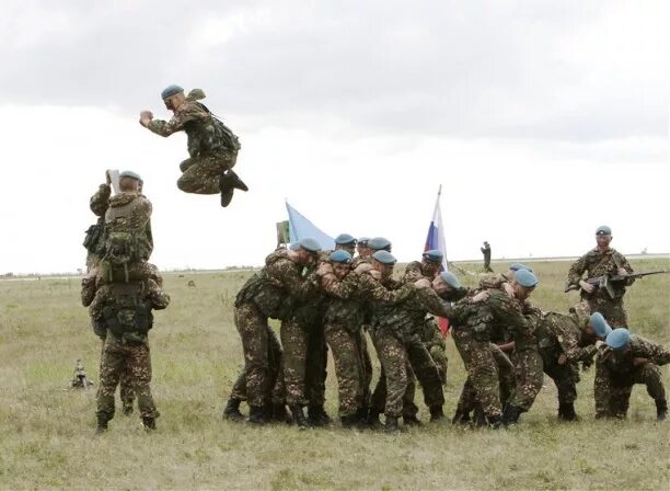 Роте 51. 106 Тульская дивизия ВДВ. 51 Полк ВДВ В Туле. Тульская 106-я Гвардейская воздушно-десантная дивизия. 106 ВДД Тула.