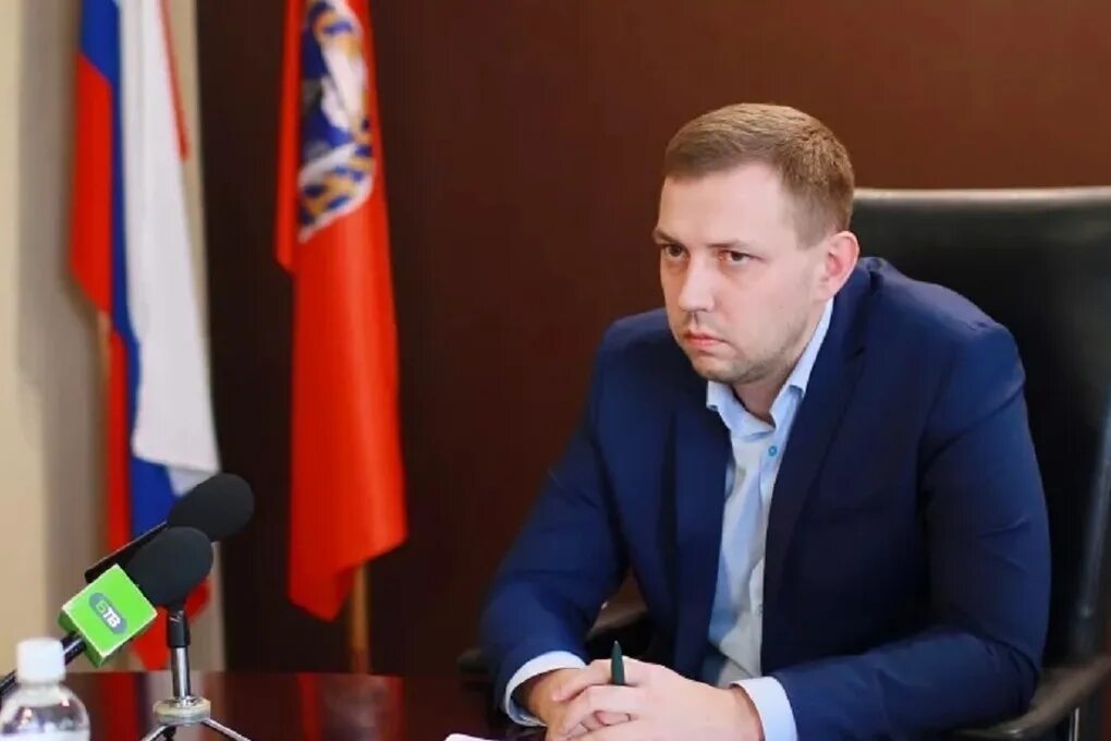 Олег грищенко могила. Руслан николаевич кухарук администрация города тюмени. Виктор щигрев мэр бийска фото. Глава города сказал. Глава города сказал.