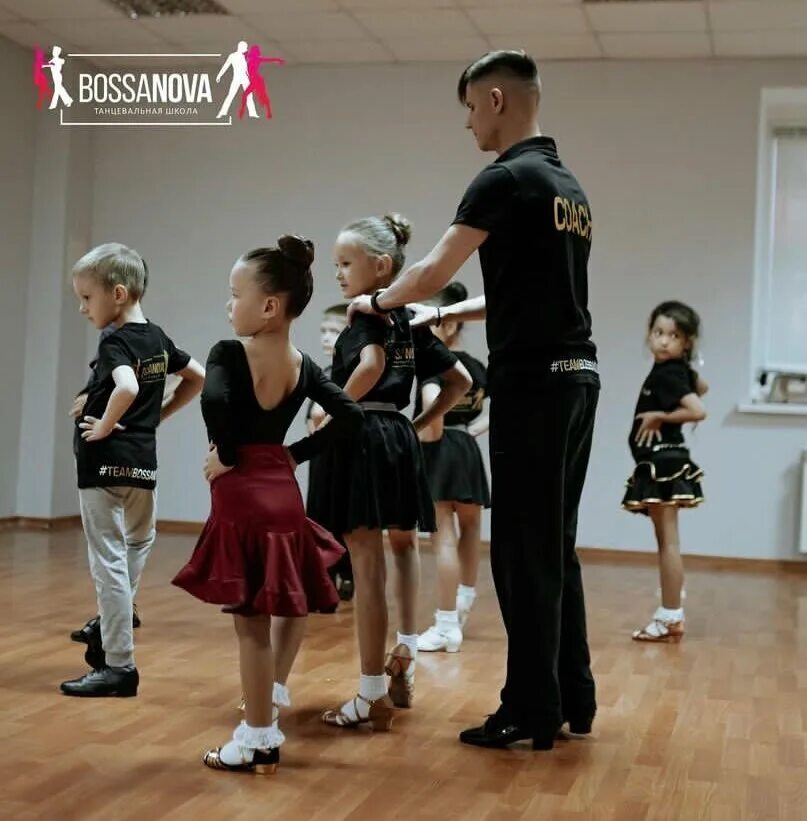 Спортивные танцы казань. Спортивные танцы казань. Бальные танцы в москве соревнования крокус. Спортивные танцы казань. Алтын казань танцы.