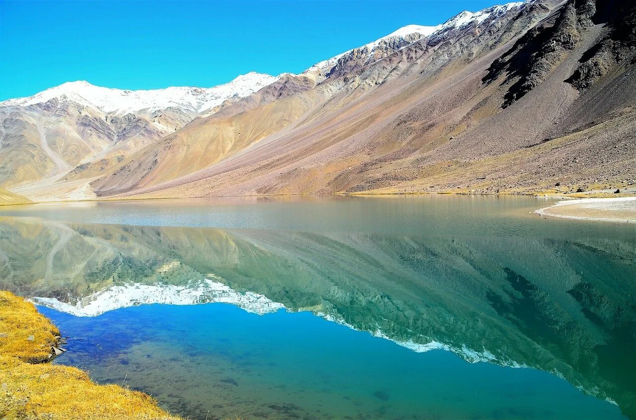 Индийские гималаи. Гималаи Индия. Индия горы Гималаи. Озеро в Гималаях. Северные Гималаи.