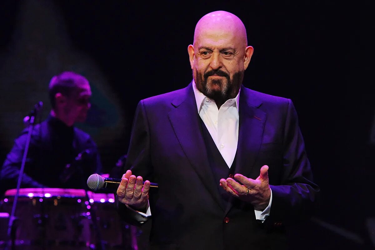 Музыка 3 сентября. Шуфутинский 03 сентября. Шуфутинский и крид. Миша шуфутинский. Миша шуфутинский.