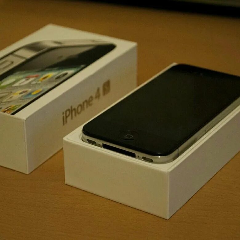 Iphone 4s черный. Iphone 4s NARXLARI. Тонкая коробка айфон. Новая коробка телефона iphone 4.