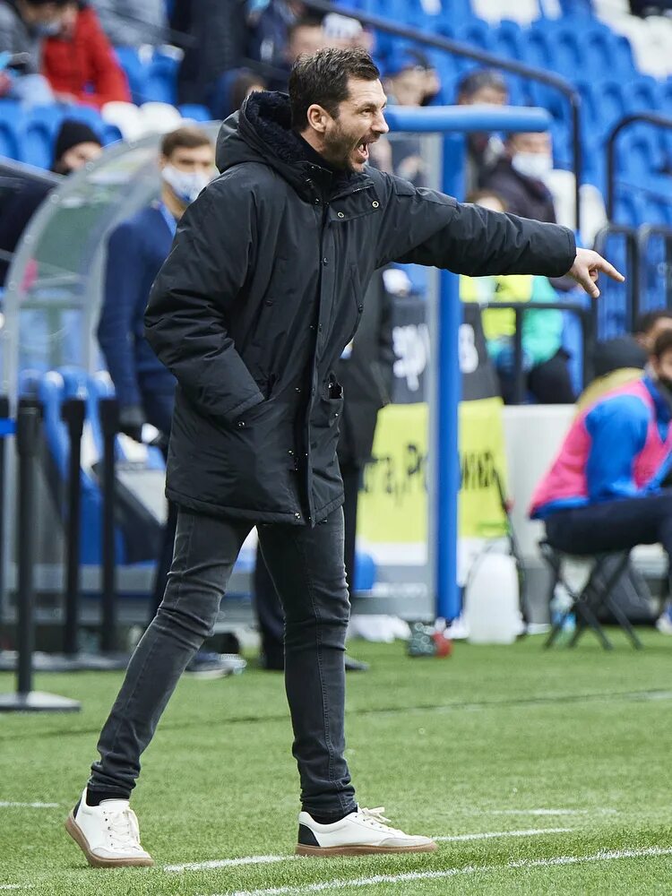 Андрей воронин динамо. Хохлов динамо тренер. Николас маричаль футболист. Главный тренер фк динамо москва. Кирилл новиков динамо.