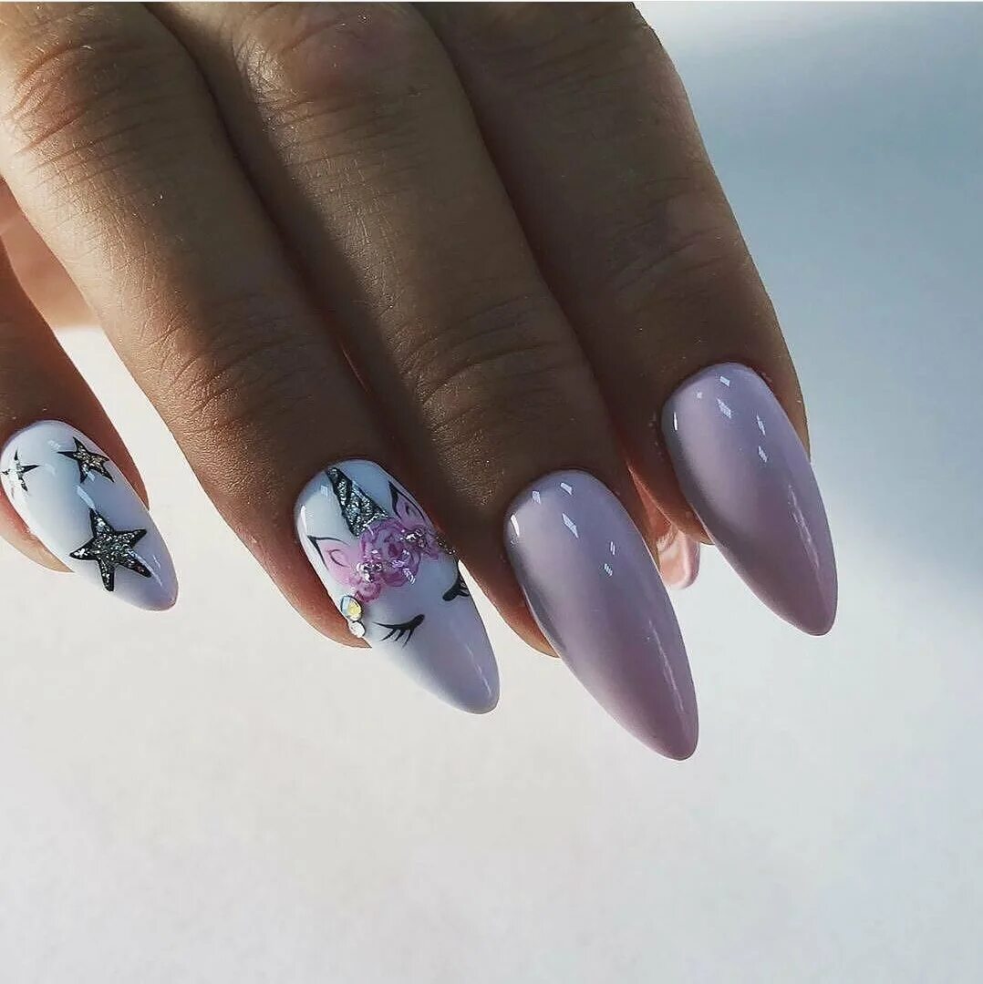 маникюр 2021 с надписями. креативные ногти 2023. креативные ногти 2023. креативные ногти 2023. креативный маникюр 2021.