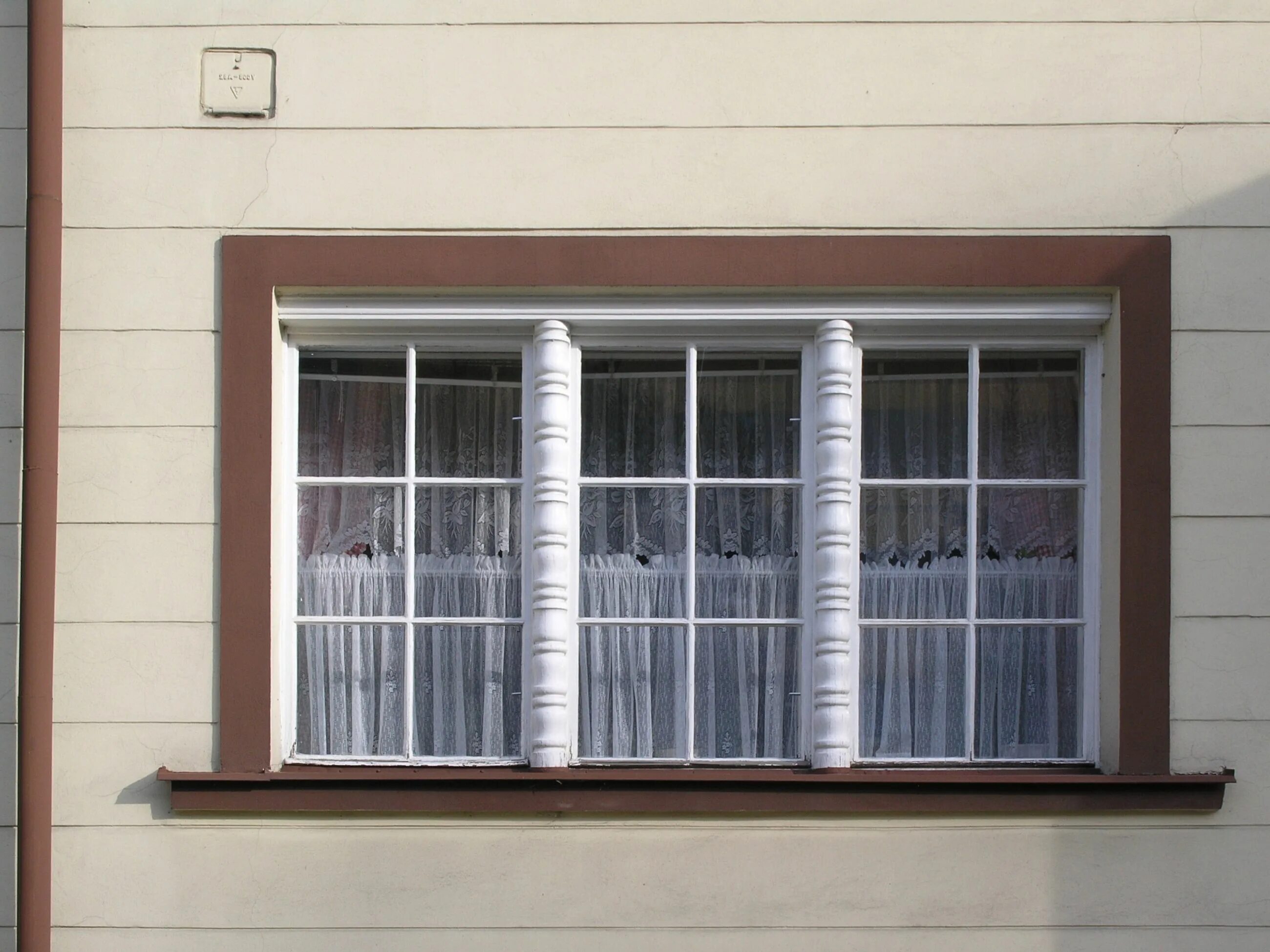 Window feature